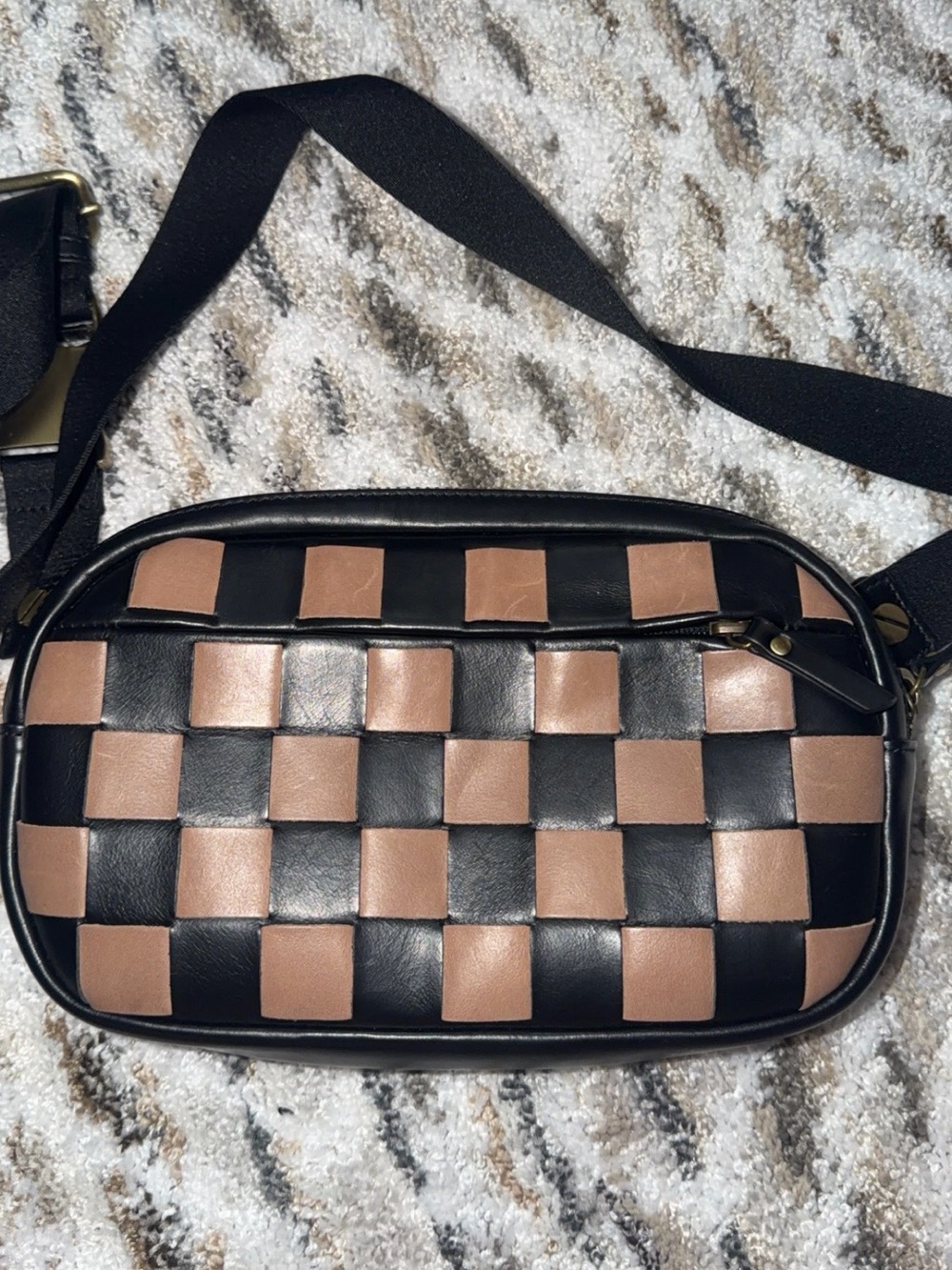 Andar checkered bag.